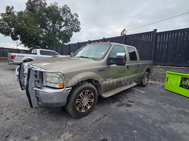2003 Ford F-250 SD XLT Crew Cab Long Bed 2WD