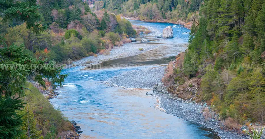 County Road Frontage, Cul De Sac Lot 2.55 Ac Northern California, Near Klamath River, View Lot, Power at lot