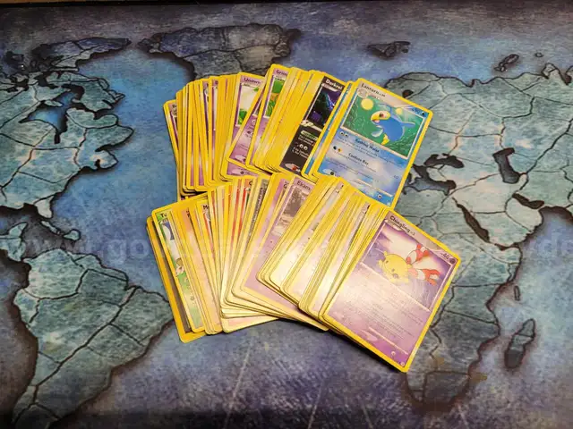Over 100 Pok&#xE9;mon Cards