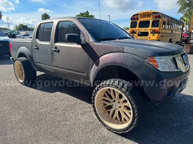2019 Nissan Frontier SL Crew Cab 5AT 4WD