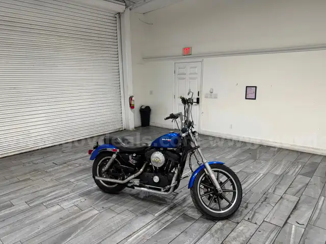 1988 Harley-Davidson XL 883 Hugger
