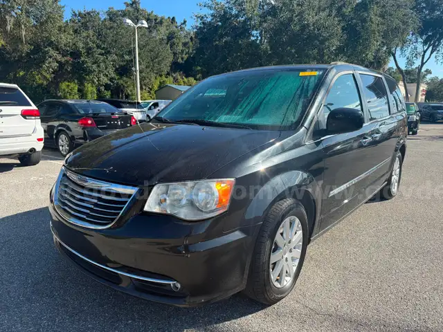 2015 Chrysler Town & Country
