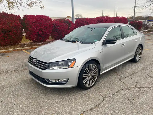 2015 Volkswagen Passat SE PZEV 6A