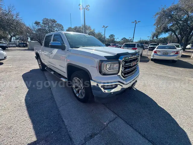 2017 GMC Sierra 1500 SLT Crew Cab Short Box 4WD