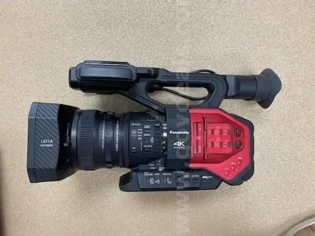 2015 Panasonic Leica Dicomar 4K Camcorder Model No. AG-DVX200