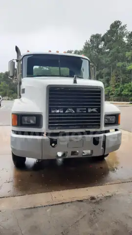 1991 Mack CH613