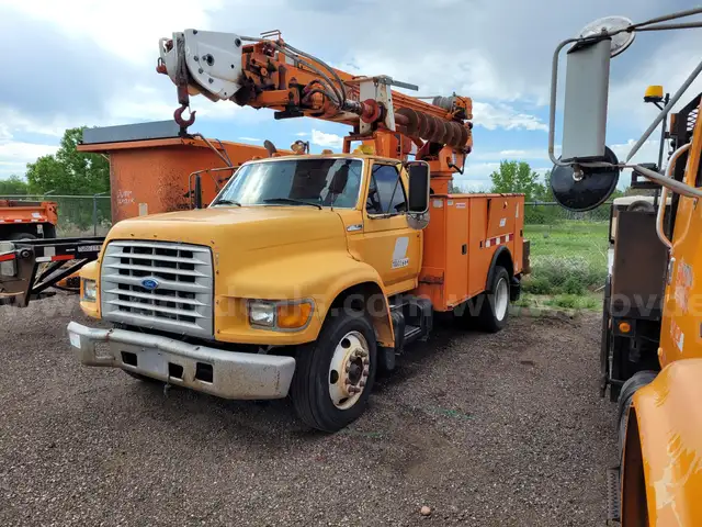 1996 Ford F800