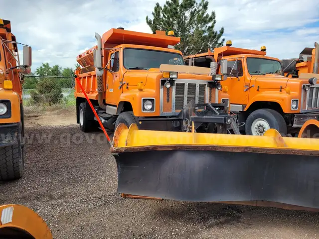 2000 International 2554