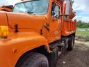 2000 International 2554