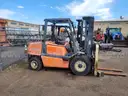 1999 Yale GP700MG