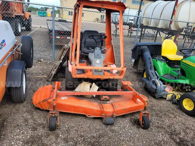 2005 KUBOTA F 2560