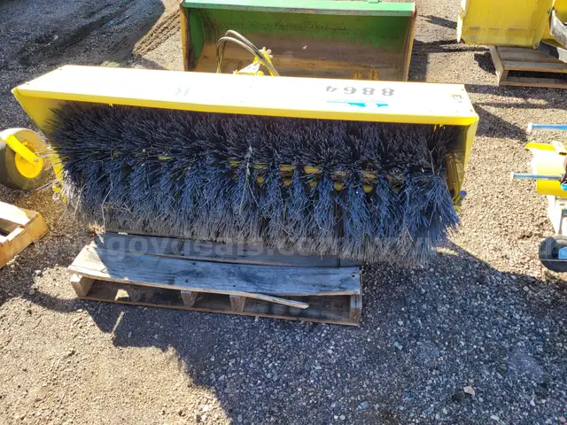 John Deere 60&#x22; Heavy Duty Rotary Broom