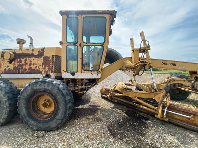 Galion Motor Grader with a 12 ft. Blade | GovDeals