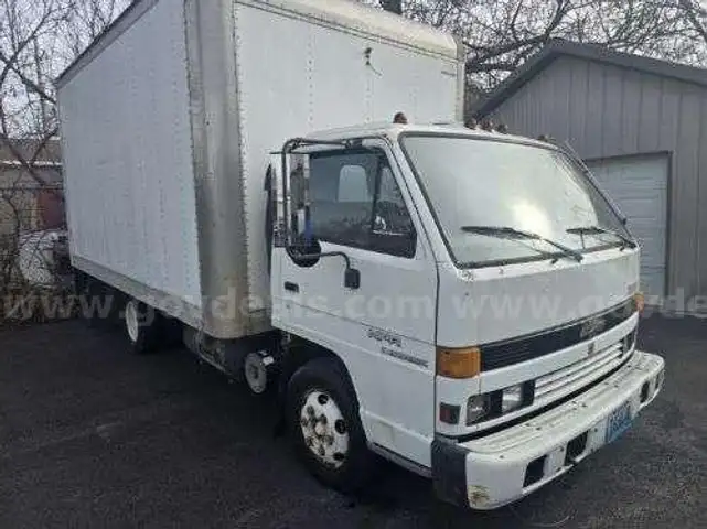 1992 Isuzu 1 ton Box Truck