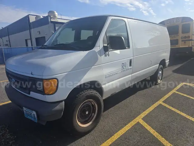 2004 Ford Econoline Panel Van