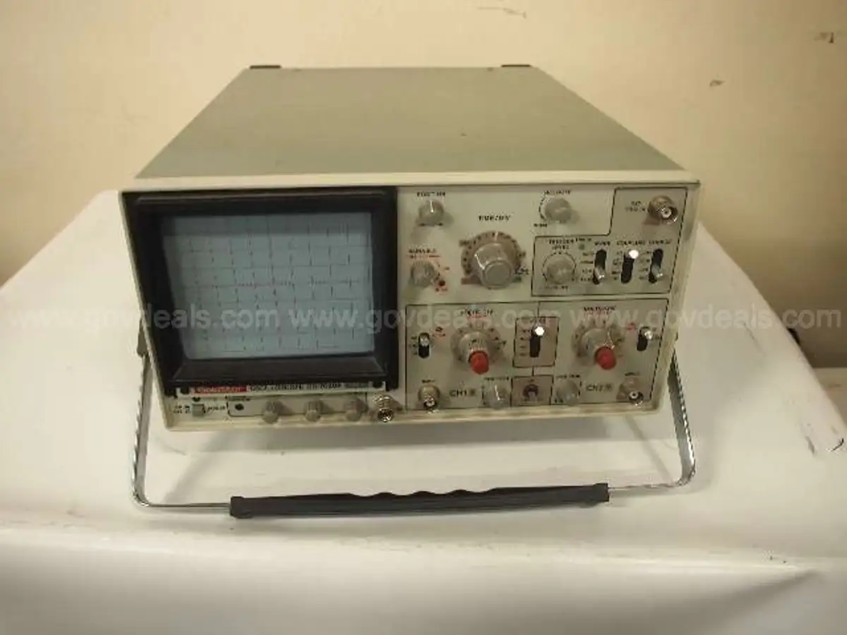 GoldStar OS-7020A 20 mHz Oscilloscope | GovDeals