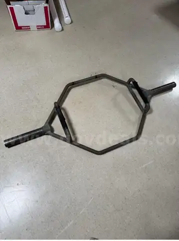 2 Deadlift Trap Bars