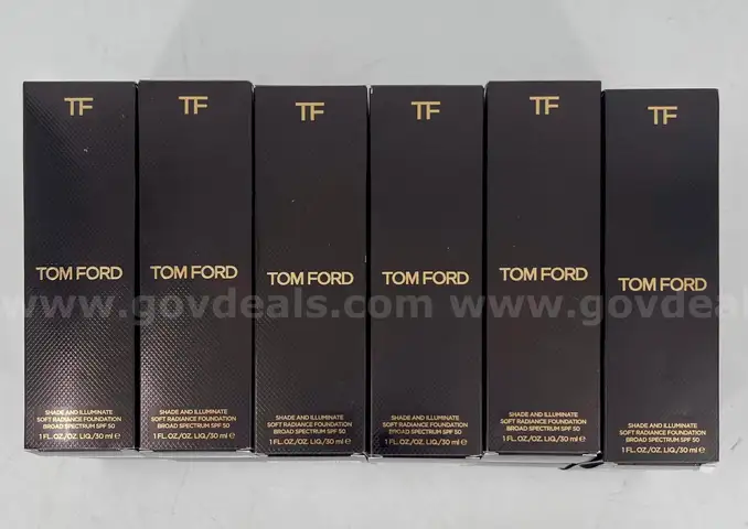 12x Tom Ford Shade and Illuminate Soft Radiance Foundation SPF 50