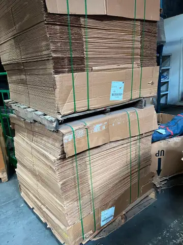Moving Shipping and Packing Box