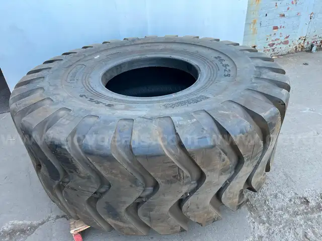 26.5-25 28 Ply Sentry Tire Duramax D-500  Earthmover Loader E3/L3 Tubeless OTR Tire