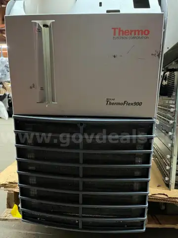 Thermo Scientific NESLAB ThermoFlex 900 Recirculating Chiller