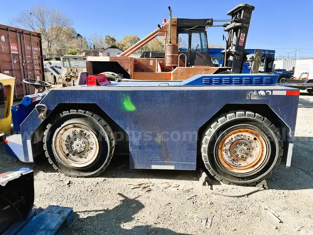 1992 Stewart and Stevenson GT1628 Narrow Body Diesel Pushback Tractor