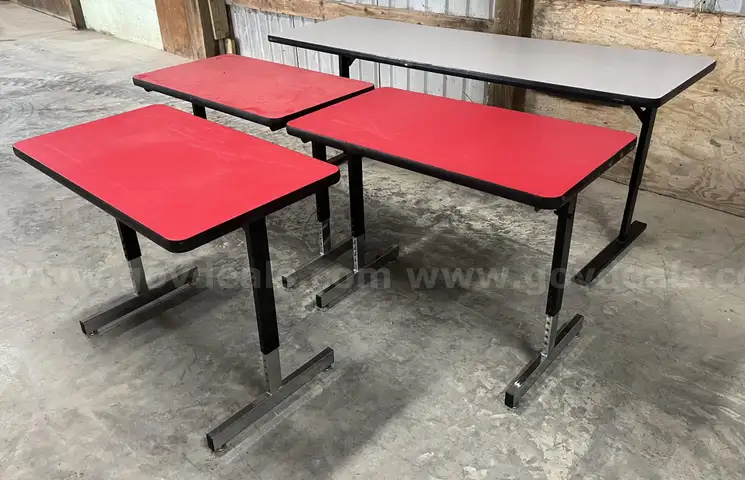 Lot of 4 Tables