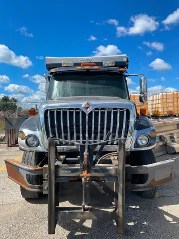 2010 International 7400