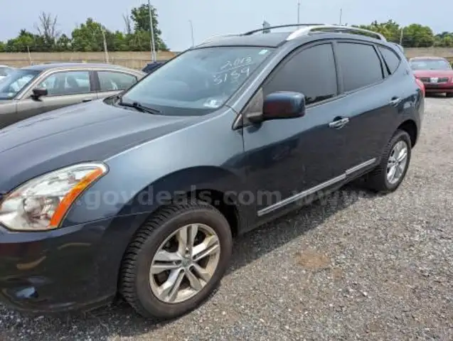 2013 Nissan Rogue SV FWD