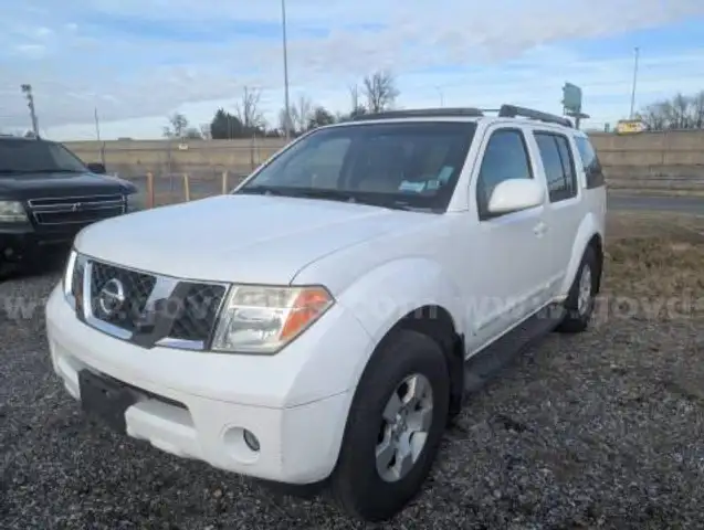 2006 Nissan Pathfinder S 2WD