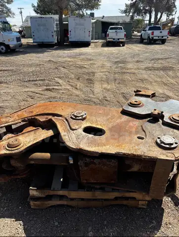 Hydraulic Concrete Crusher Shear Weighs 5200lbs