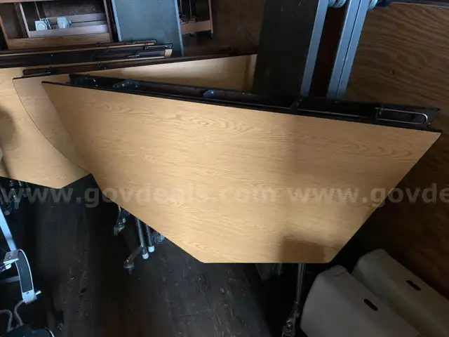 60&#x22; Tables