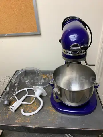 (Lot 1) KitchenAid Mixer
