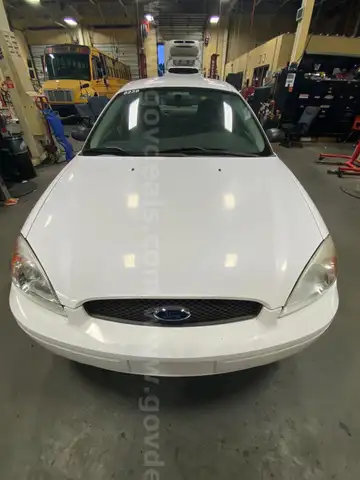 2006 Ford Taurus