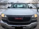 2005 GMC 2500HD 4x4 8ft box 6.0 Low Miles, G-80 (code)EATON rear End!