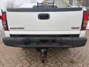 2005 GMC 2500HD 4x4 8ft box 6.0 Low Miles, G-80 (code)EATON rear End!