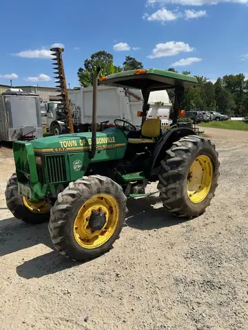JOHN DEERE 5300 TRACTOR