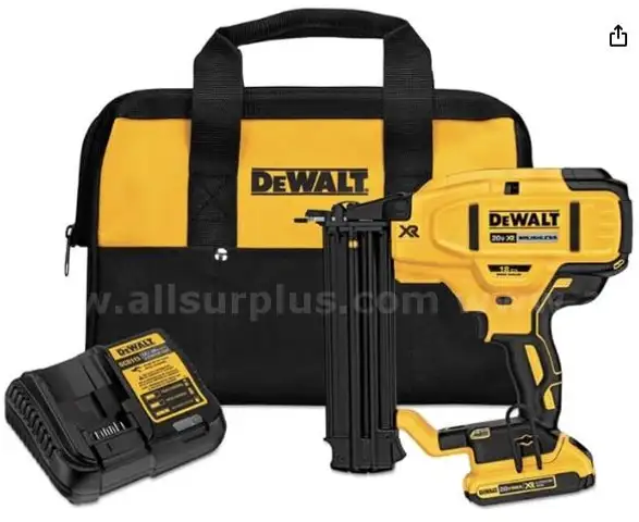 Construction, Industry and Auto 1 - 40 units of tools, auto and more! MSRP 79,688 MXN.