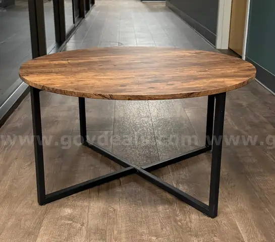 Set of 2 Round Wooden Coffee Tables – Stylish & Versatile