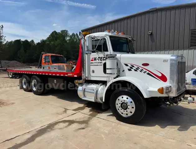1989 Peterbilt 378 Rollback Truck