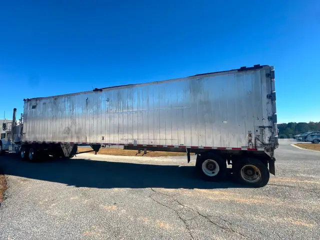 2019 East Genesis Walking Floor Live Floor Refuse Trailer