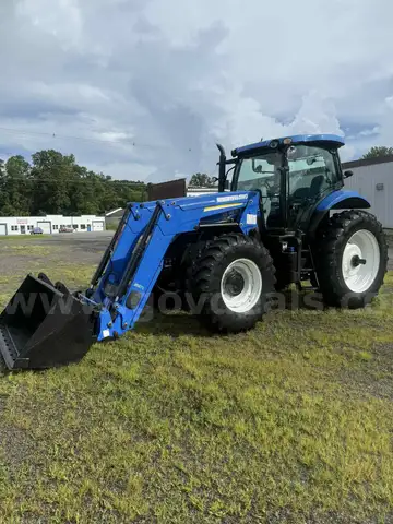 2012 New holland T7 210 Tractor with front end loader