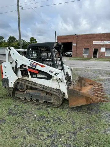 2018 bobcat t595 skid loader