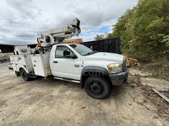 2010 Ram 5500 4x4 Bucket truck