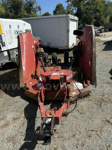 Bushhog 2815 Batwing mower