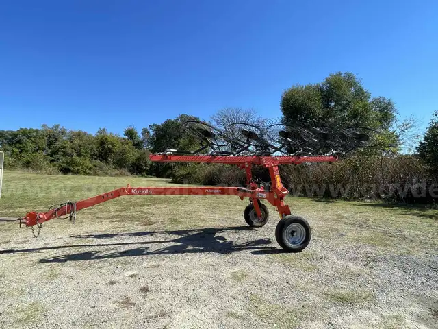 2023 Kubota RA210CR 10 wheel Rotor Hay Rake