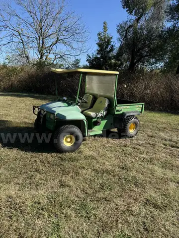 John Deere Gator 2x4