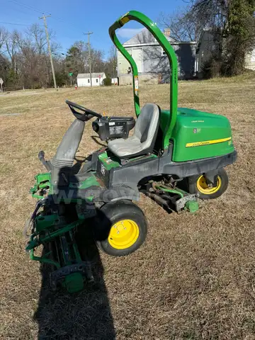John Deere 2500 E Cut Mower