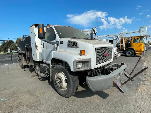 2009 GMC C6C042 Patch Truck