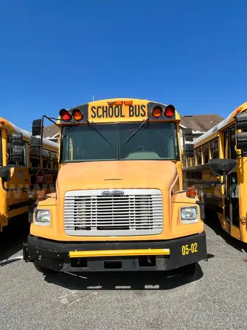 2005 Thomas School Bus # 2088 (CA1460)